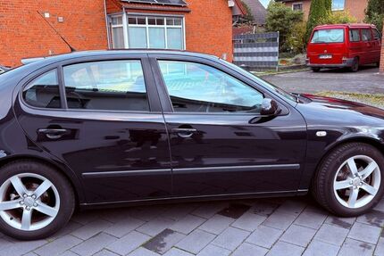 Seat Leon 216.540 km 2.800 € Paderborn 33106