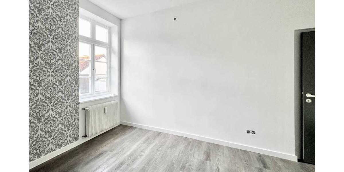 Etagenwohnung Detmold Innenstadt - 2 Zimmer, 93 m&sup2;, 199.000&euro; | Angebot:26093789