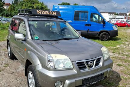 Nissan X-Trail 246.000 km 3.499 &euro; Paderborn 33100