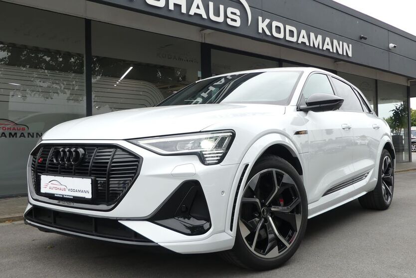 Audi e-tron 46.368 km 41.770 € Rheda-Wiedenbrück 33378