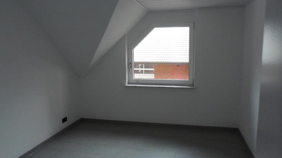 Etagenwohnung Schloß Holte-Stukenbrock Stukenbrock - 2 Zimmer, 83 m&sup2;, 750&euro; | Angebot:25418570