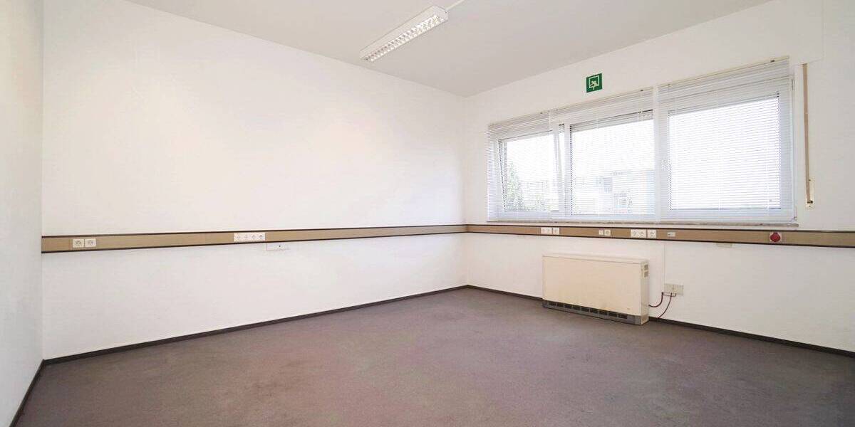 Gewerbeobjekt Paderborn Kernstadt - 3 Zimmer, 107 m&sup2;, 708&euro; | Angebot:26863476