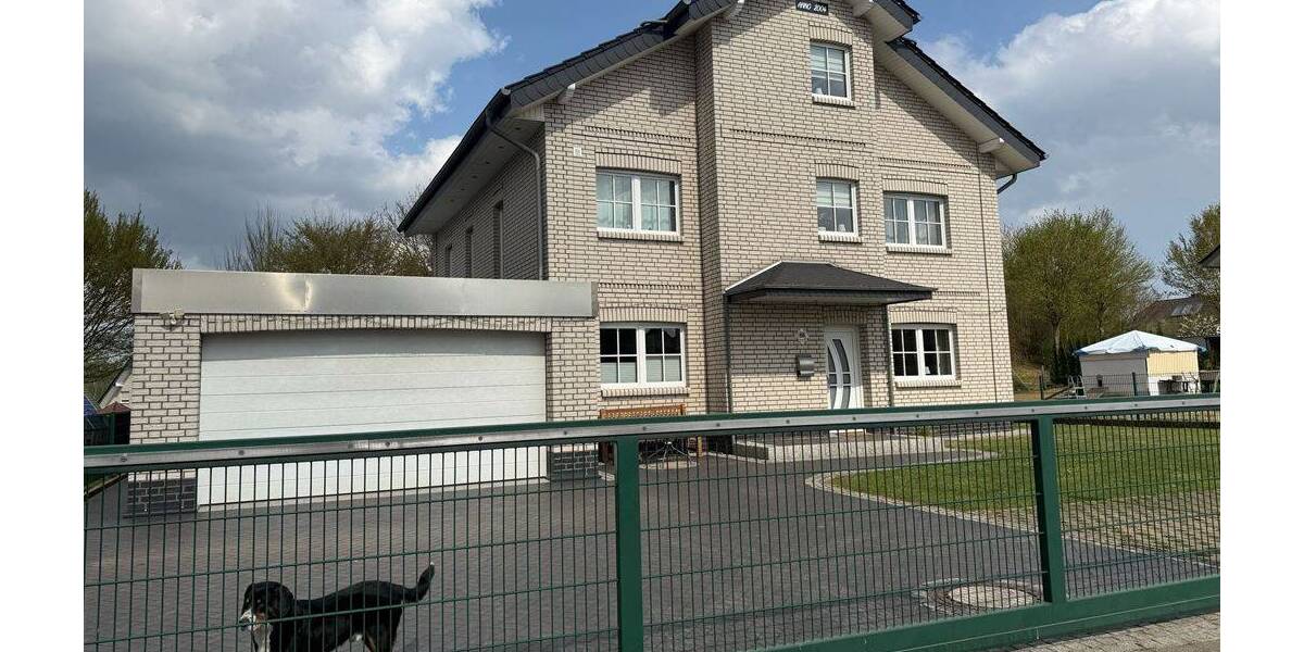 Einfamilienhaus Steinheim - 9 Zimmer, 291 m&sup2;, 650.000&euro; | Angebot:26731539