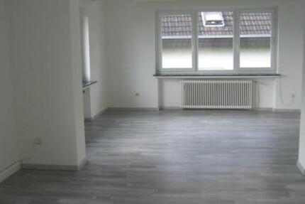 5 Zimmer Wohnung, Küche, Abstellraum. Nichtraucherhaus. 5 zimmer