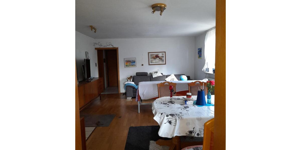 Erdgeschoßwohnung Brakel - 6 Zimmer, 140 m&sup2;, 1.800&euro; | Angebot:27592128