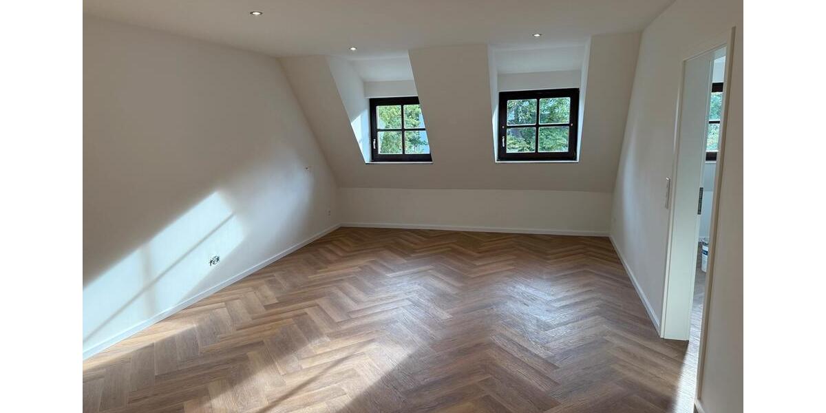 Dachgeschoßwohnung Paderborn - 2.5 Zimmer, 60 m&sup2;, 195.000&euro; | Angebot:27534171
