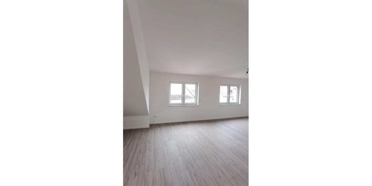 Dachgeschoßwohnung Hövelhof - 3 Zimmer, 101 m&sup2;, 1.200&euro; | Angebot:27621948