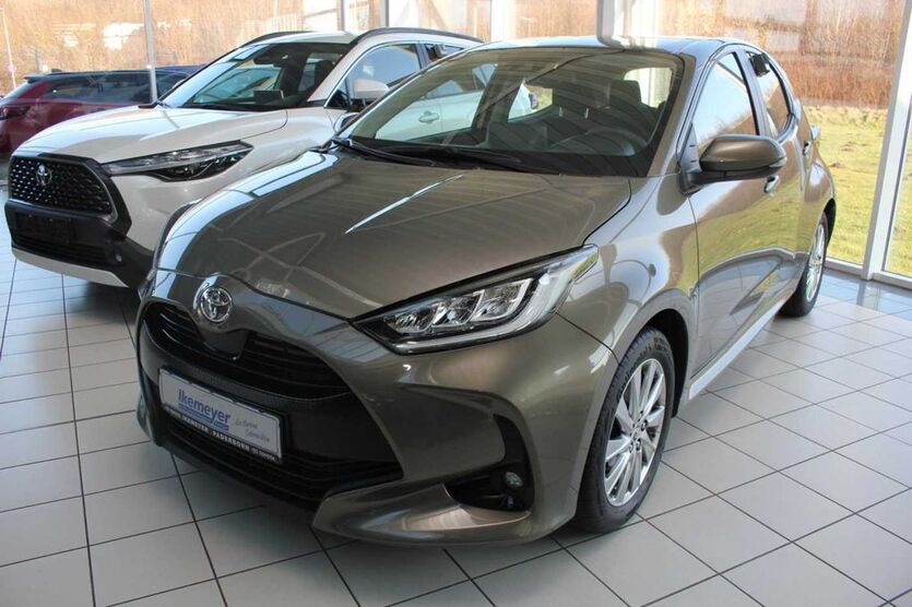 Toyota Yaris 29.240 km 17.990 € Paderborn 33104