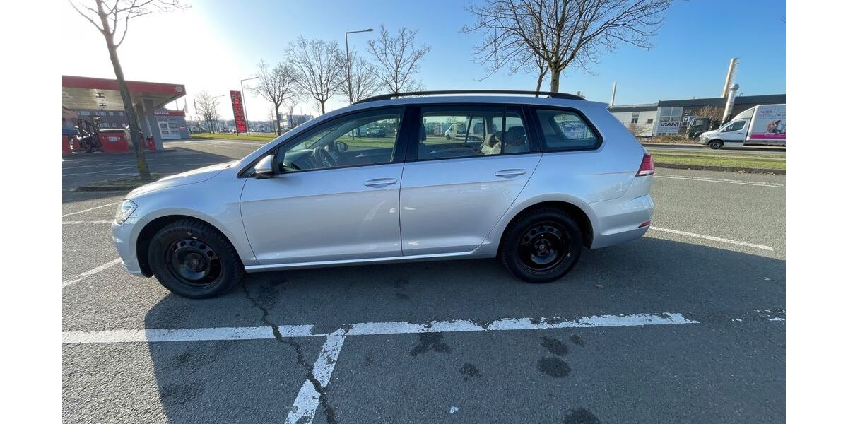 VW Golf 168.400 km 15.300 &euro; Paderborn 33098
