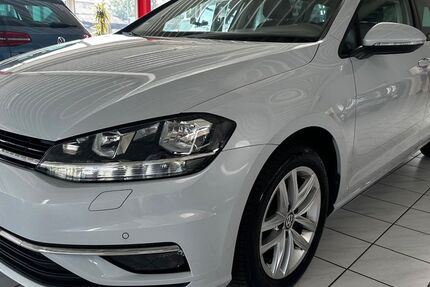 VW Golf 135.009 km 12.499 &euro; Paderborn 33100