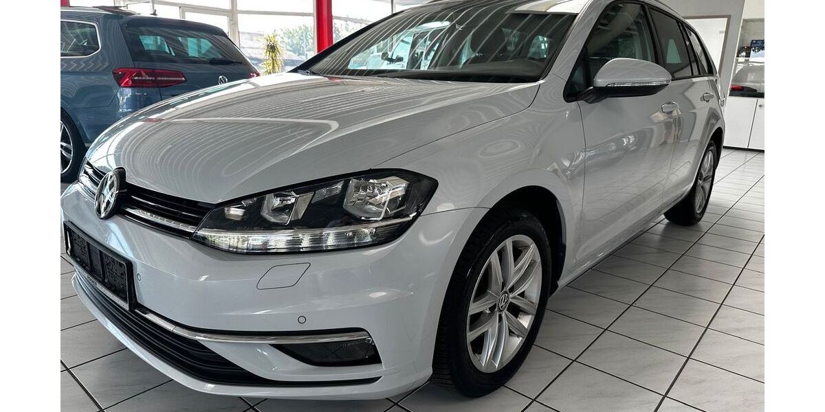 VW Golf 135.009 km 12.499 &euro; Paderborn 33100