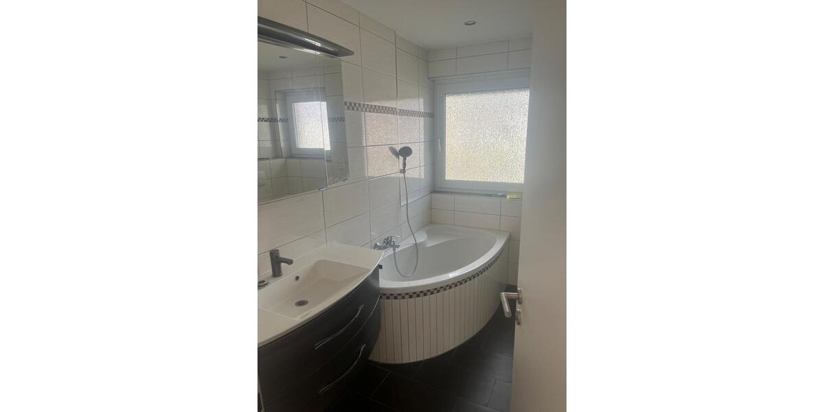 Etagenwohnung Steinheim - 3 Zimmer, 84 m&sup2;, 630&euro; | Angebot:27598007