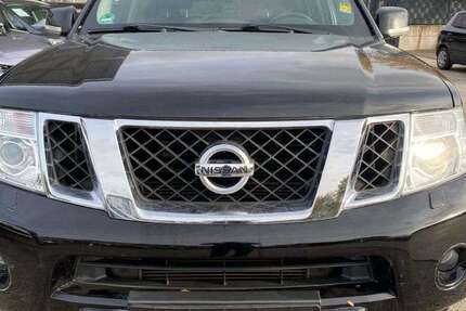 Nissan Pathfinder 200.000 km 5.599 &euro; Paderborn 33100