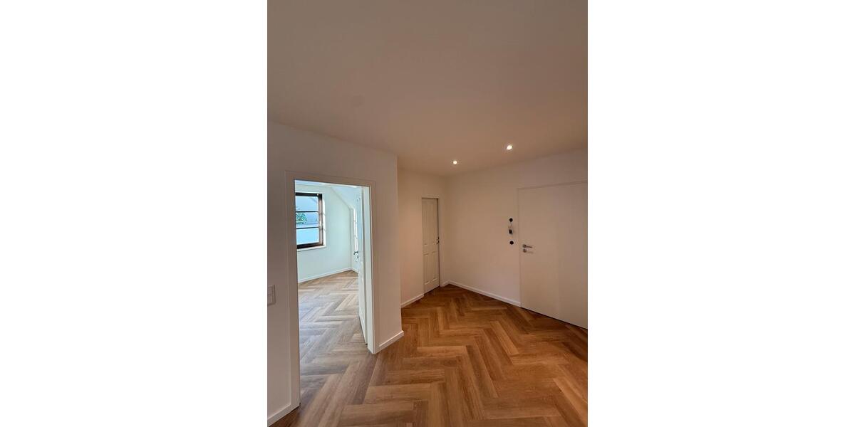 Dachgeschoßwohnung Paderborn - 2.5 Zimmer, 60 m&sup2;, 195.000&euro; | Angebot:27534171