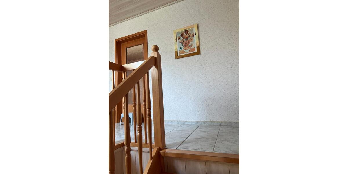 Dachgeschoßwohnung Geseke - 6 Zimmer, 180 m&sup2;, 890&euro; | Angebot:26461476