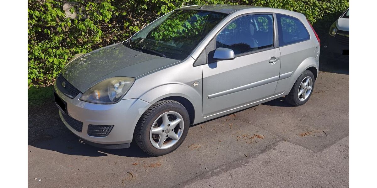 Ford Fiesta 177.000 km 1.600 &euro; Detmold 32758