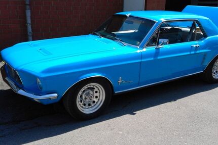 Ford Mustang 83.611 km 40.000 &euro; Paderborn 33100