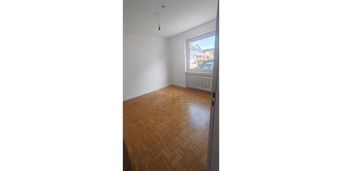 Erdgeschoßwohnung Paderborn Neuenbeken - 4 Zimmer, 87 m&sup2;, 1.250&euro; | Angebot:26383002