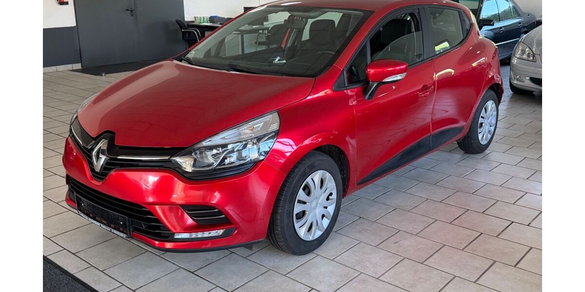 Renault Clio 99.000 km 6.650 &euro; Detmold 32756