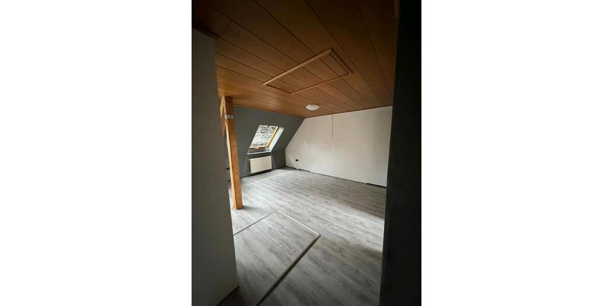 Dachgeschoßwohnung Brakel - 2 Zimmer, 72 m&sup2;, 700&euro; | Angebot:26321260