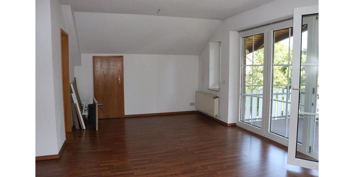 Dachgeschoßwohnung Paderborn Elsen - 3 Zimmer, 90 m&sup2;, 800&euro; | Angebot:26166388