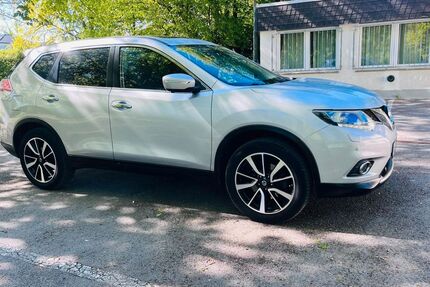 Nissan X-Trail 122.192 km 12.990 &euro; Lippstadt 59557