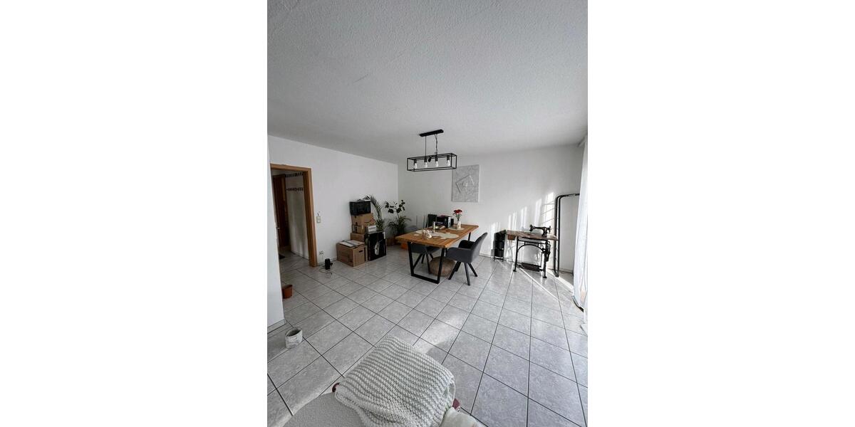 Etagenwohnung Paderborn Neuenbeken - 3 Zimmer, 87 m&sup2;, 770&euro; | Angebot:24737577