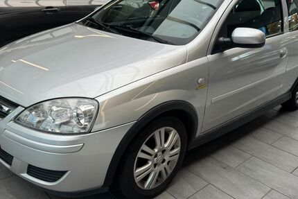 Opel Corsa 117.000 km 1.900 € Detmold 32758