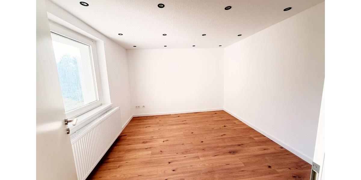 Einfamilienhaus Altenbeken - 8 Zimmer, 167 m&sup2;, 360.000&euro; | Angebot:25978941