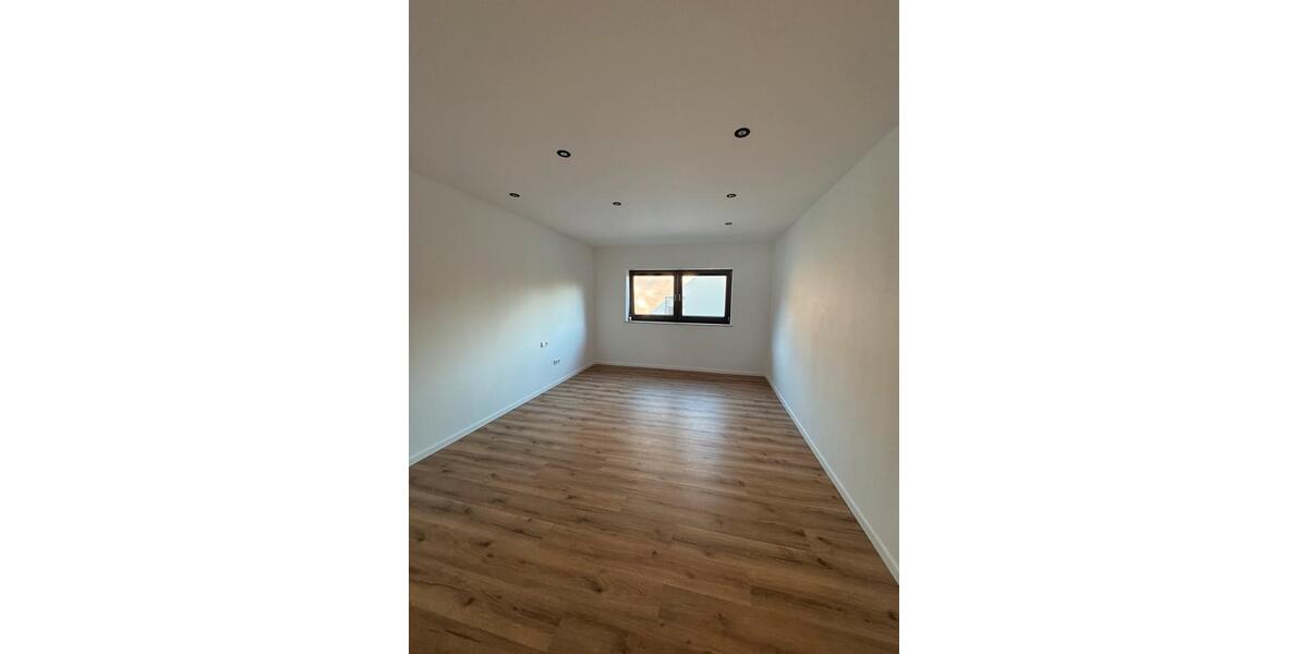 Etagenwohnung Schlangen - 4 Zimmer, 120 m&sup2;, 1.350&euro; | Angebot:27535700