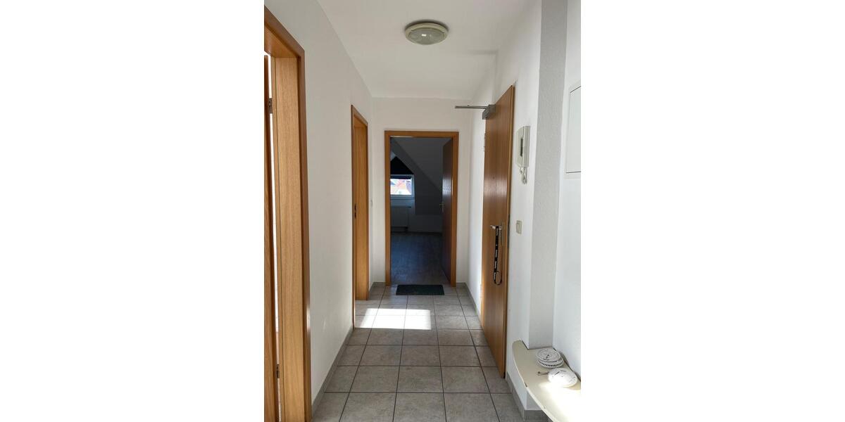 Dachgeschoßwohnung Geseke - 2.5 Zimmer, 75 m&sup2;, 600&euro; | Angebot:26409940