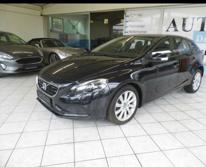 Volvo V40 142.000 km 9.750 &euro; Nieheim 33039