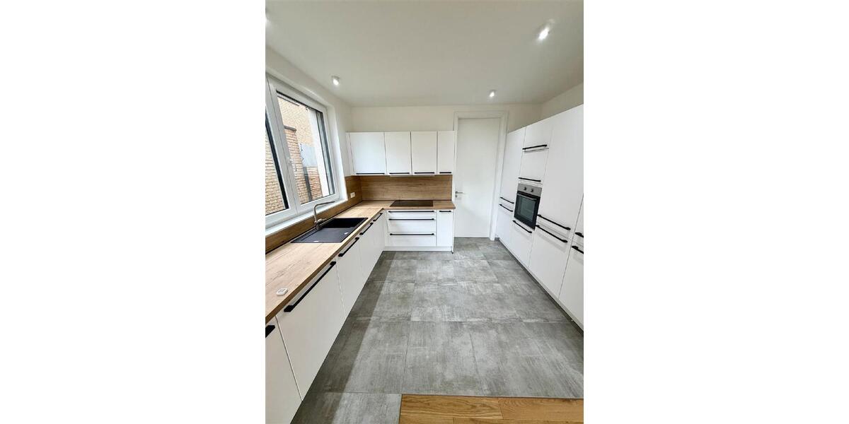 Etagenwohnung Paderborn - 3 Zimmer, 143 m&sup2;, 1.700&euro; | Angebot:26440862