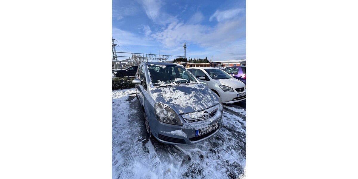 Opel Zafira 230.000 km 2.700 &euro; Paderborn 33104