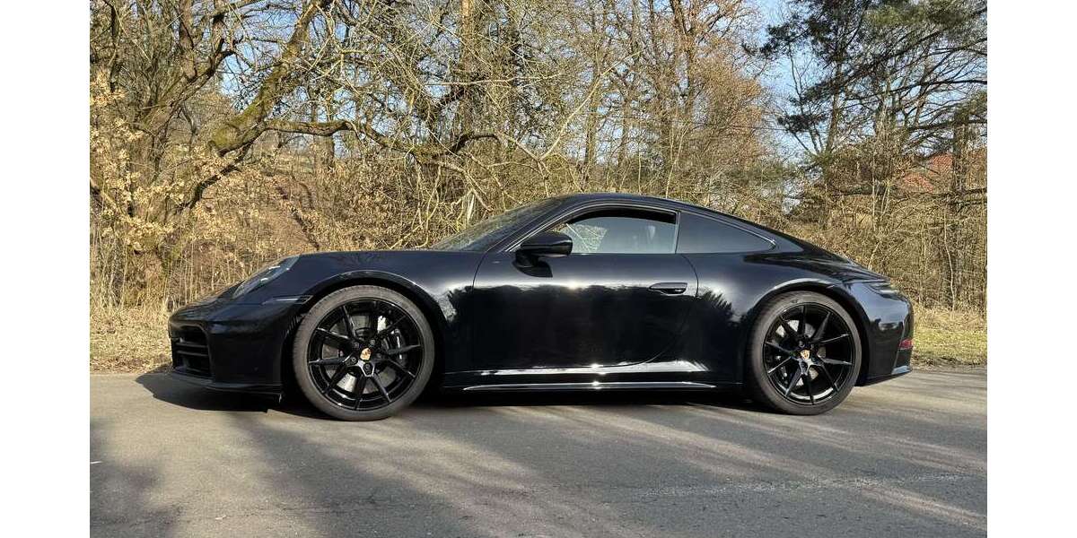 Porsche 992 2.200 km 190.000 &euro; Paderborn 33102