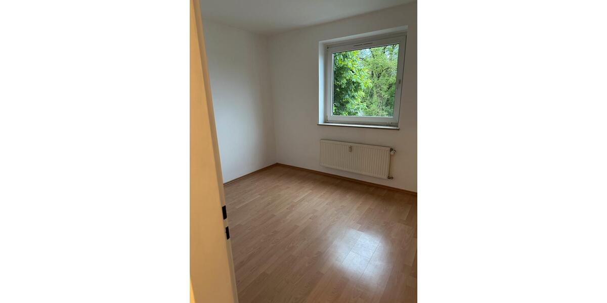 Etagenwohnung Detmold Hakedahl - 4 Zimmer, 83 m&sup2;, 600&euro; | Angebot:26631242