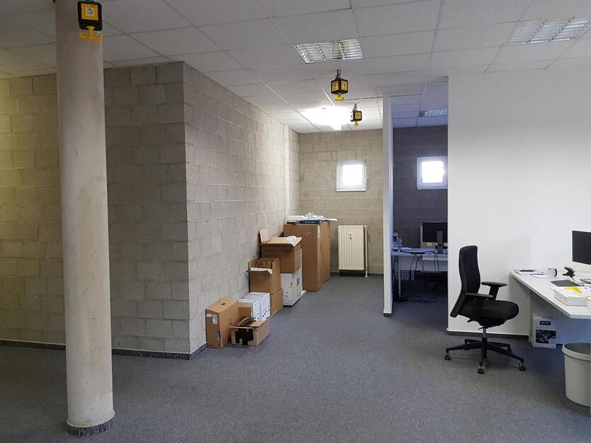 GILDE-Forum Detmold: 122 m² Büro, perfekt aufgeteilt u. mit eigener Zufahrt zimmer