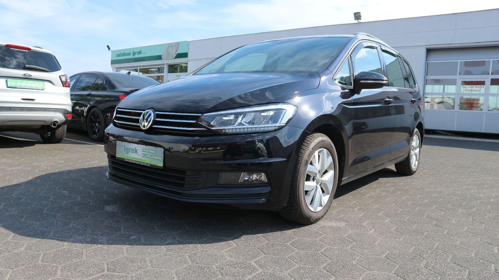 VW Touran 161.649 km 16.990 &euro; Paderborn Schloß-Neuhaus 33104