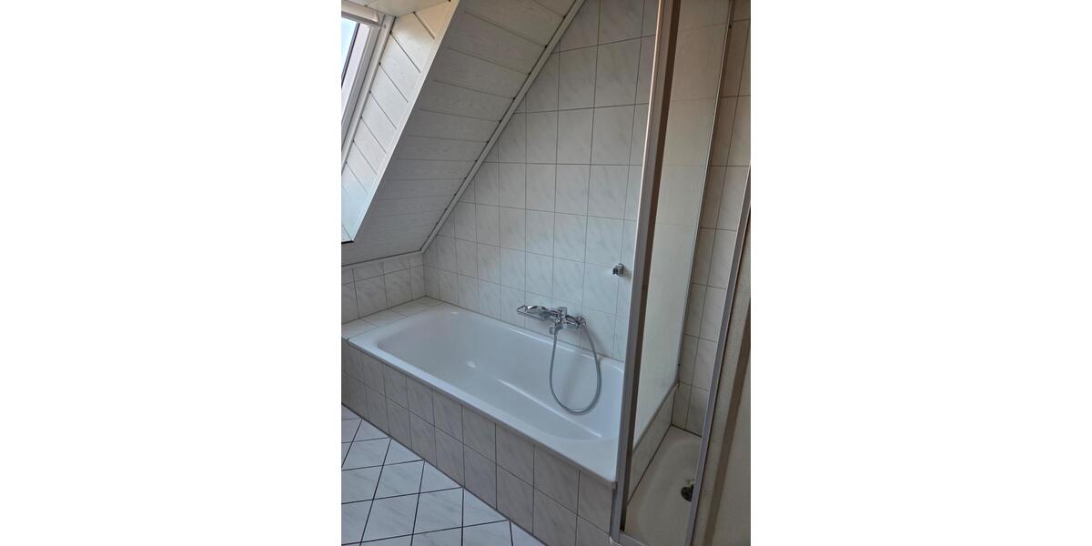 Dachgeschoßwohnung Lippstadt Garfeln - 2 Zimmer, 62 m&sup2;, 500&euro; | Angebot:24963297