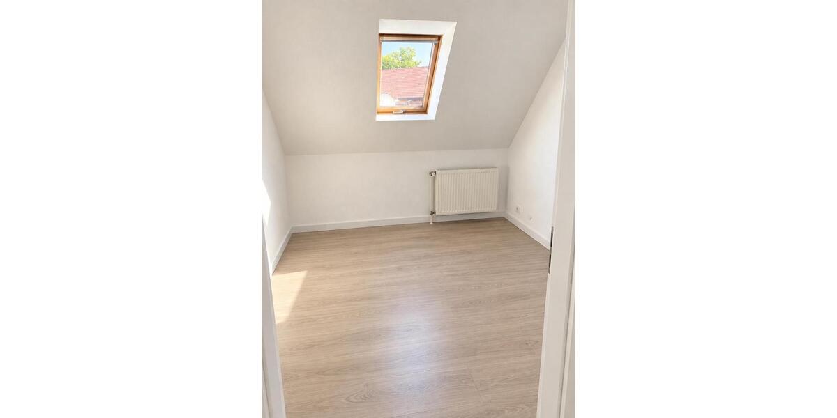 Etagenwohnung Büren - 4 Zimmer, 130 m&sup2;, 1.020&euro; | Angebot:27600988