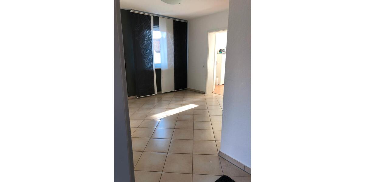 Etagenwohnung Steinheim - 4 Zimmer, 100 m&sup2;, 690&euro; | Angebot:26231179