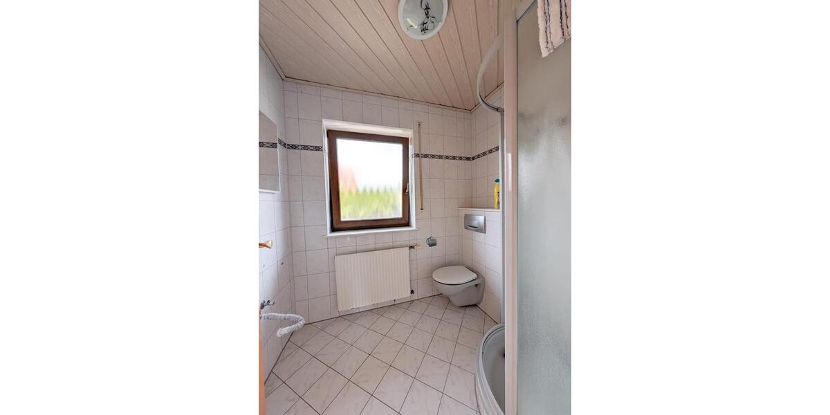 Einfamilienhaus Steinheim - 5 Zimmer, 100 m&sup2;, 300.000&euro; | Angebot:26709537