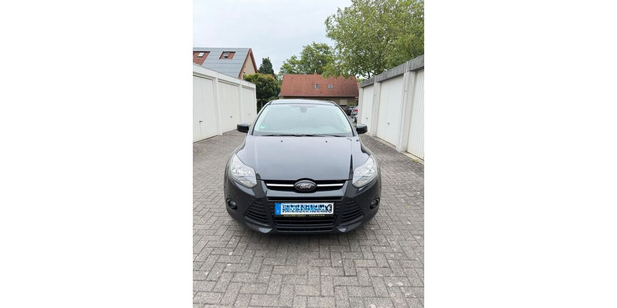 Ford Focus 241.200 km 4.999 &euro; Paderborn 33100