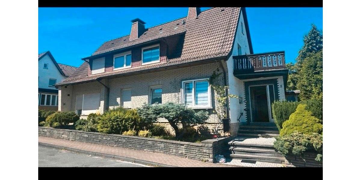 Einfamilienhaus Bad Driburg - 8 Zimmer, 220 m&sup2;, 320.000&euro; | Angebot:26939531