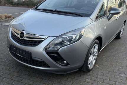 Opel Zafira 112.000 km 8.499 € Paderborn 33100