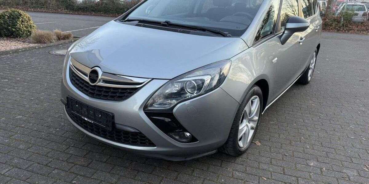 Opel Zafira 112.000 km 8.499 € Paderborn 33100