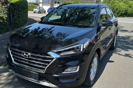 Hyundai TUCSON 164.000 km 13.999 &euro; Paderborn 33100