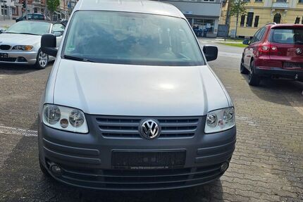 VW Caddy 238.000 km 4.750 € Detmold 32756