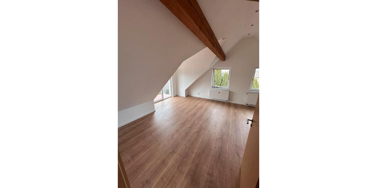 Dachgeschoßwohnung Detmold Hakedahl - 2 Zimmer, 52 m&sup2;, 600&euro; | Angebot:24862628