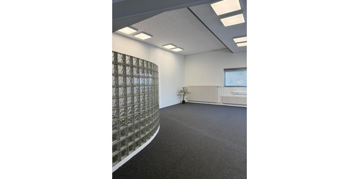 Gewerbeobjekt Detmold Hakedahl - 1.875&euro; | Angebot:25896564